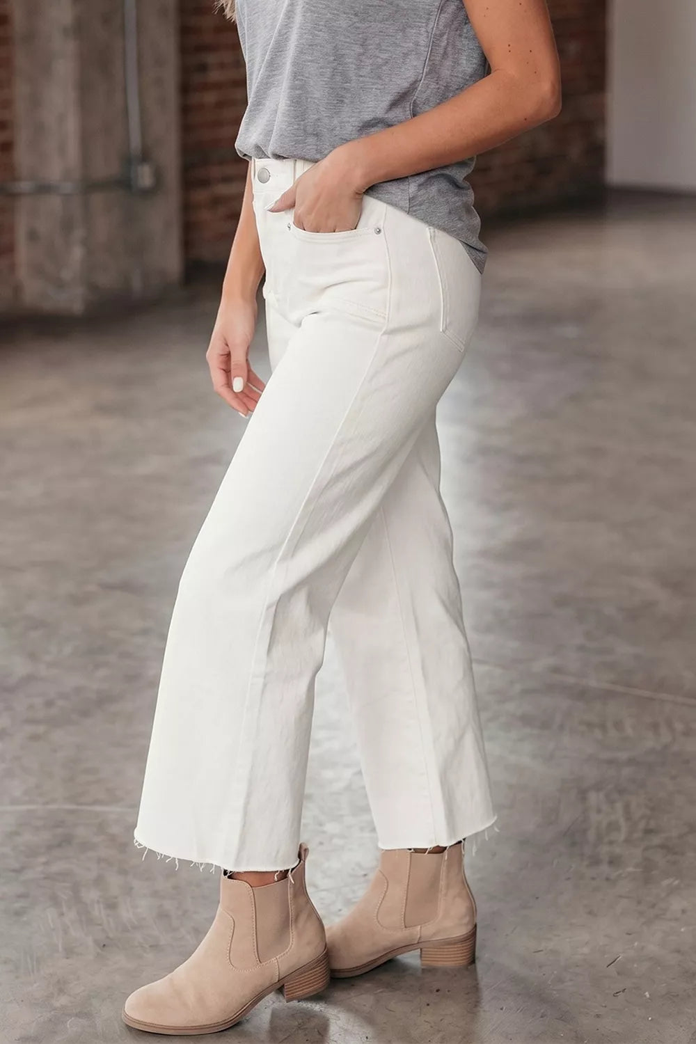 Raw Hem Ankle-length Loose Jeans - Lilixa.store