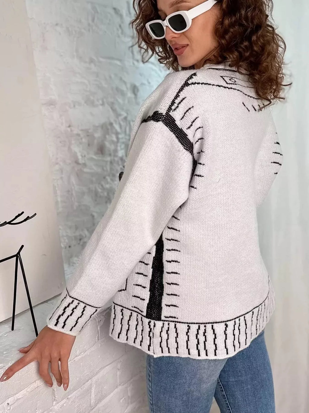 Contrast Graphic V-Neck Button-Down Cardigan - Lilixa.store