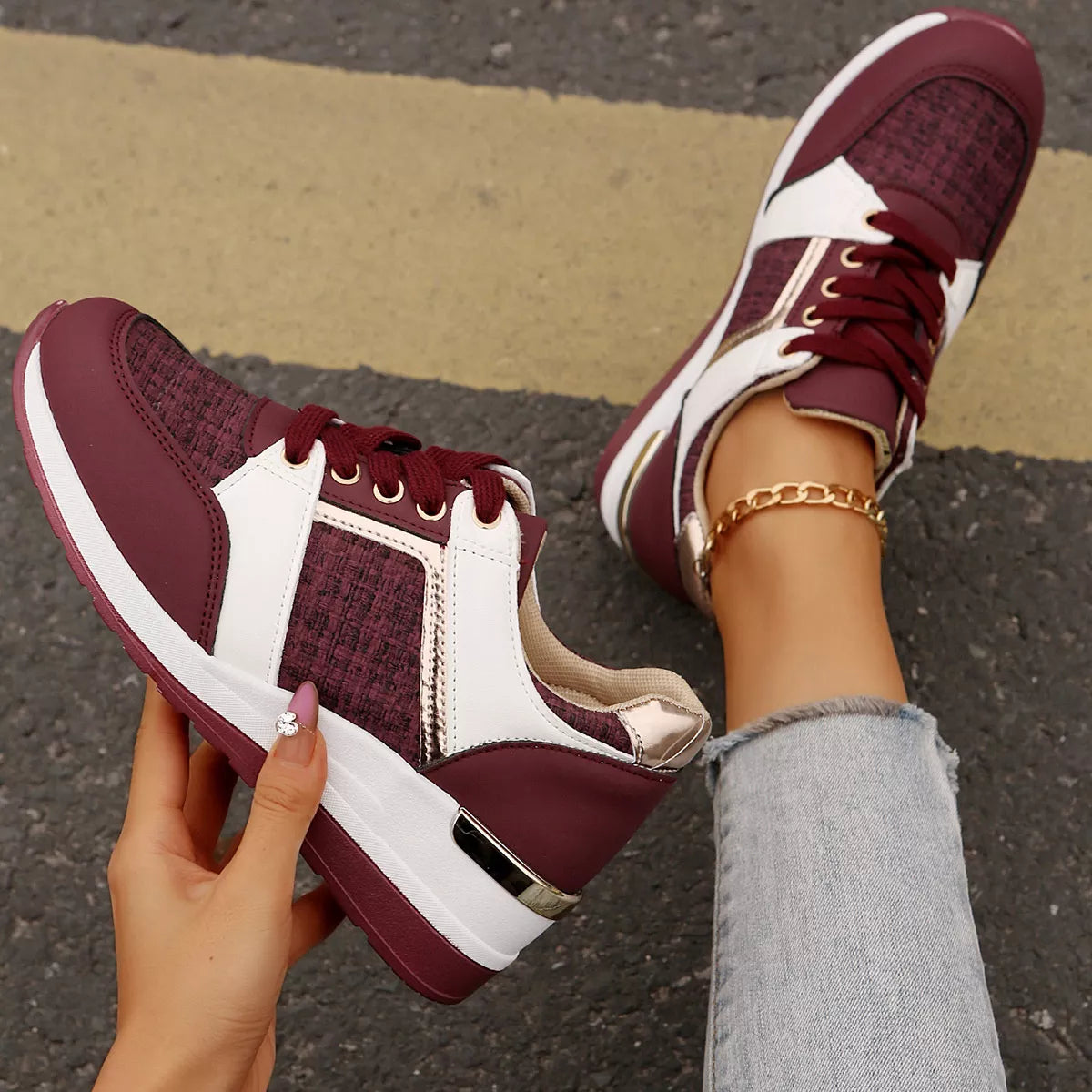 Round Toe Lace Up Sneakers - Lilixa.store