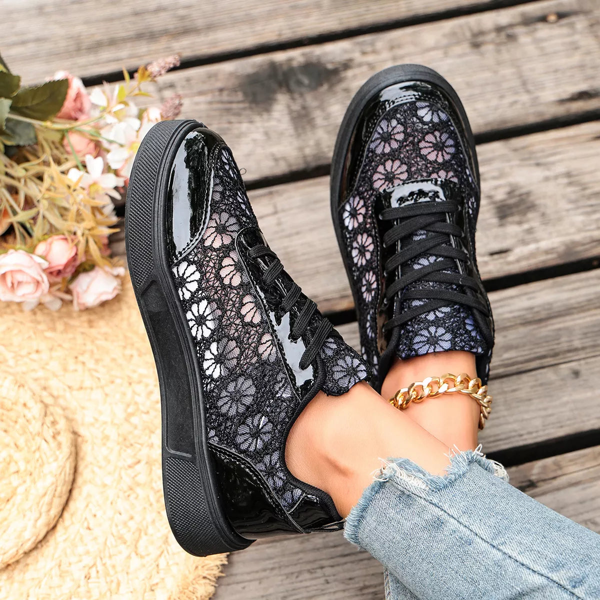 Round Toe Lace Sneakers - Lilixa.store