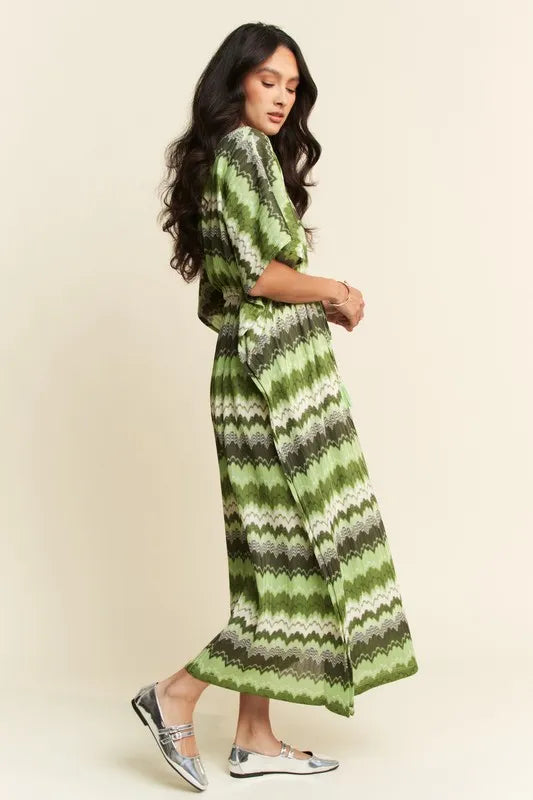 Davi & Dani Multi Color Wavy Tie Waist Flowy Sleeve Dress - Lilixa.store