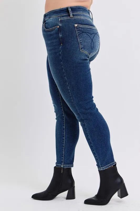 Judy Blue Full Size Mid-Rise Waist Skinny Jeans with Thermal Lining Plus Size - Lilixa.store