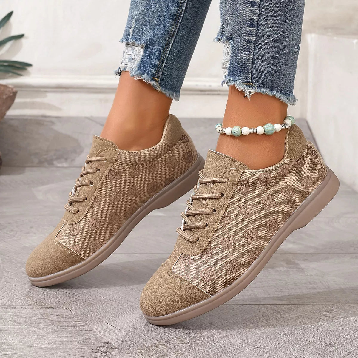 Round Toe Lace Up Sneakers - Lilixa.store