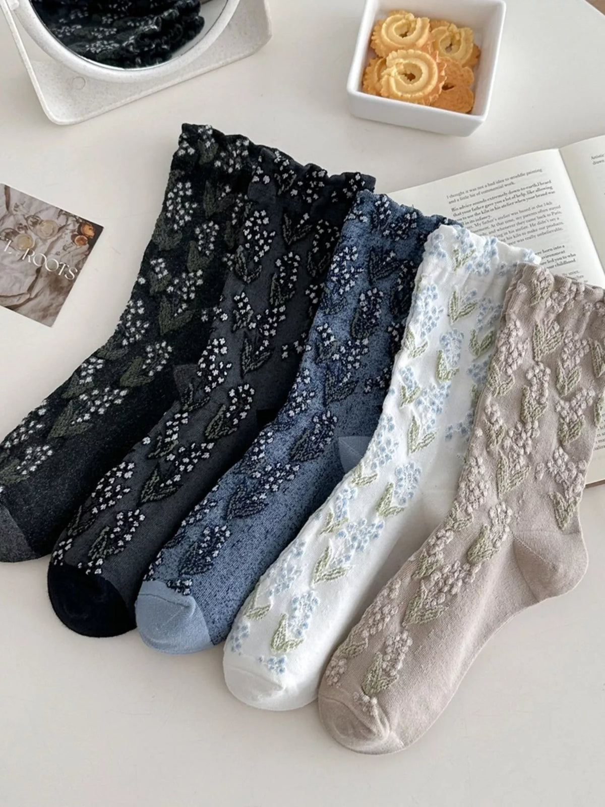 Vintage Textured Crew Socks - Lilixa.store
