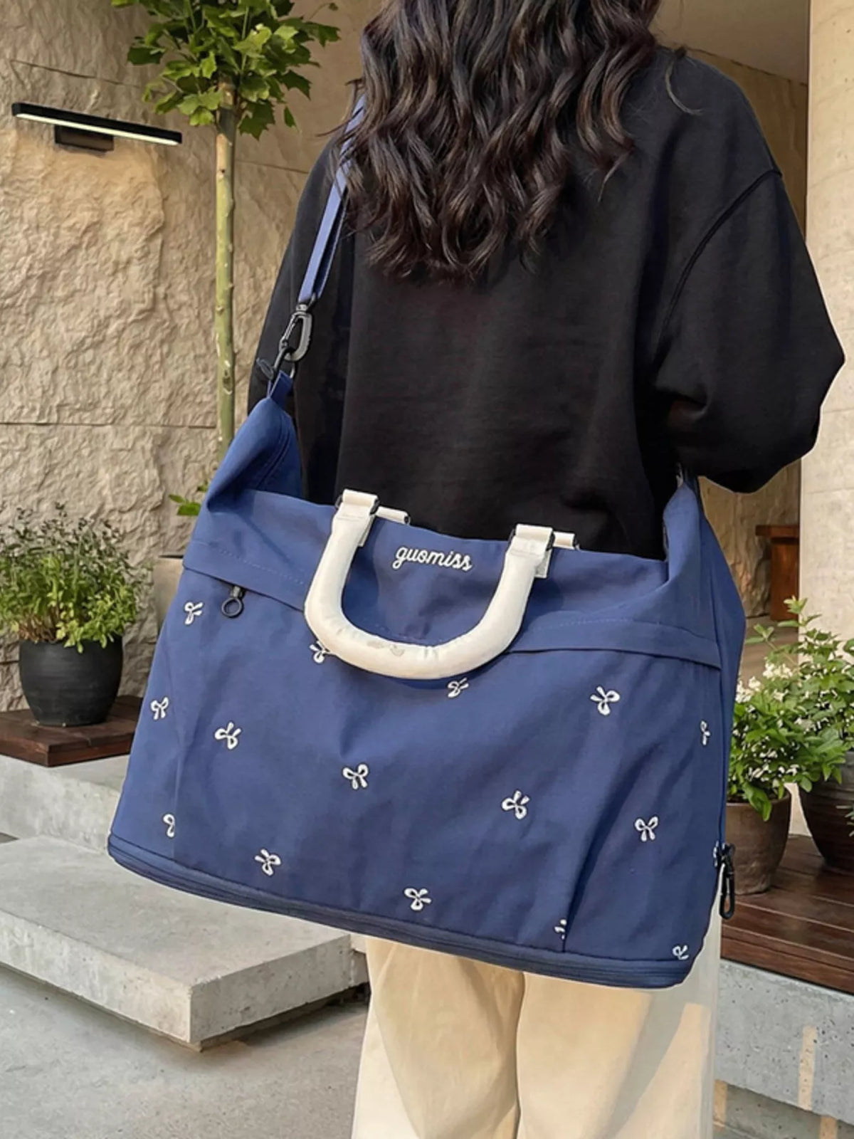 Bow Embroidered Travel Bag - Lilixa.store