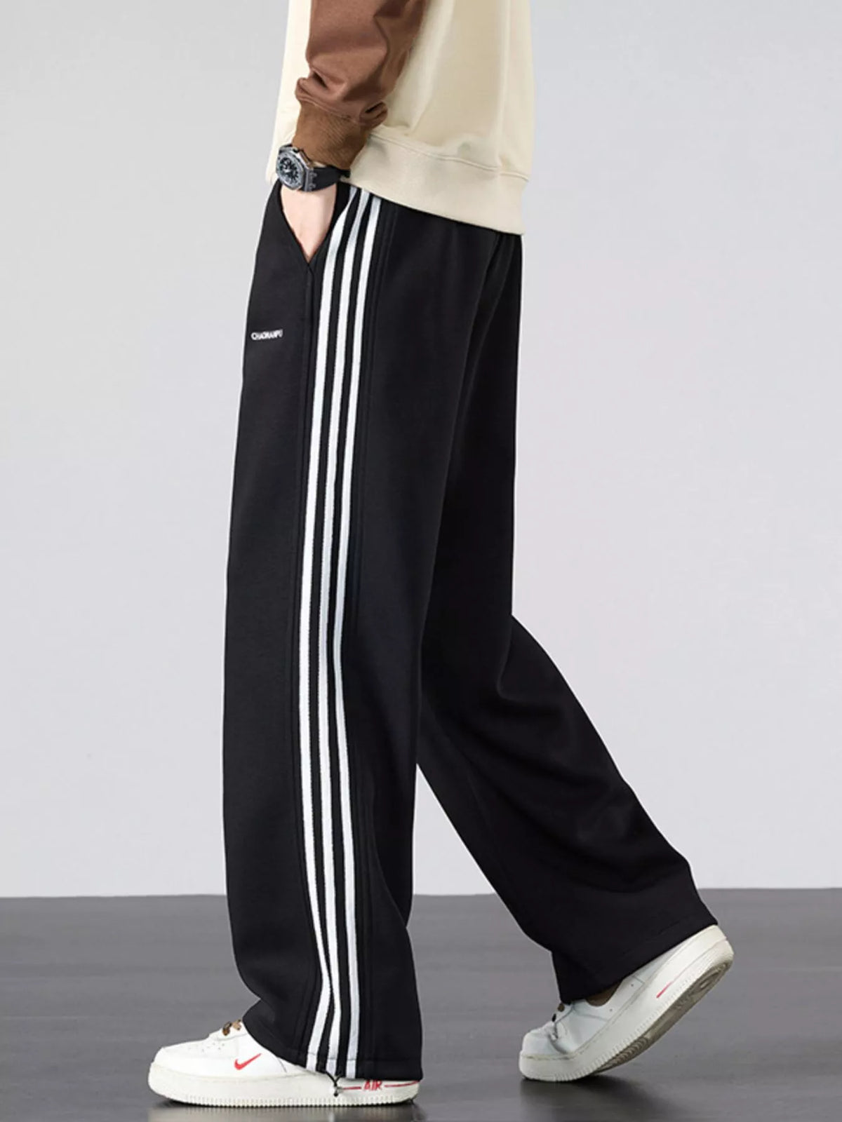 Men's Plus Size Casual Striped Wide Leg Sweatpants in Black