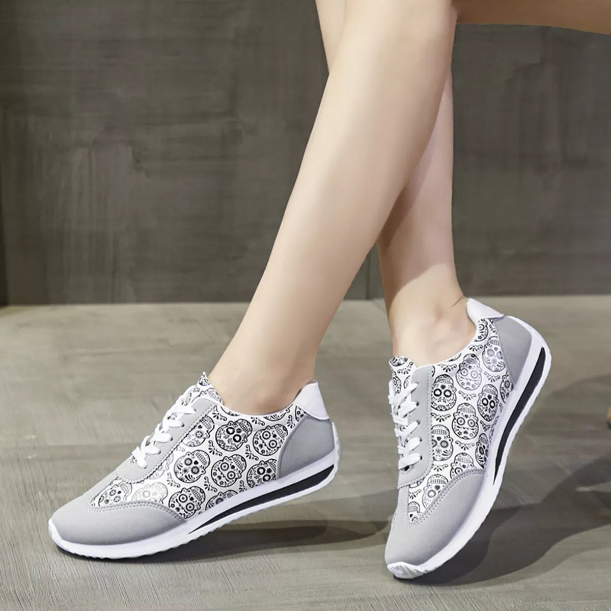 Skull Print Lace-Up Sneakers - Lilixa.store