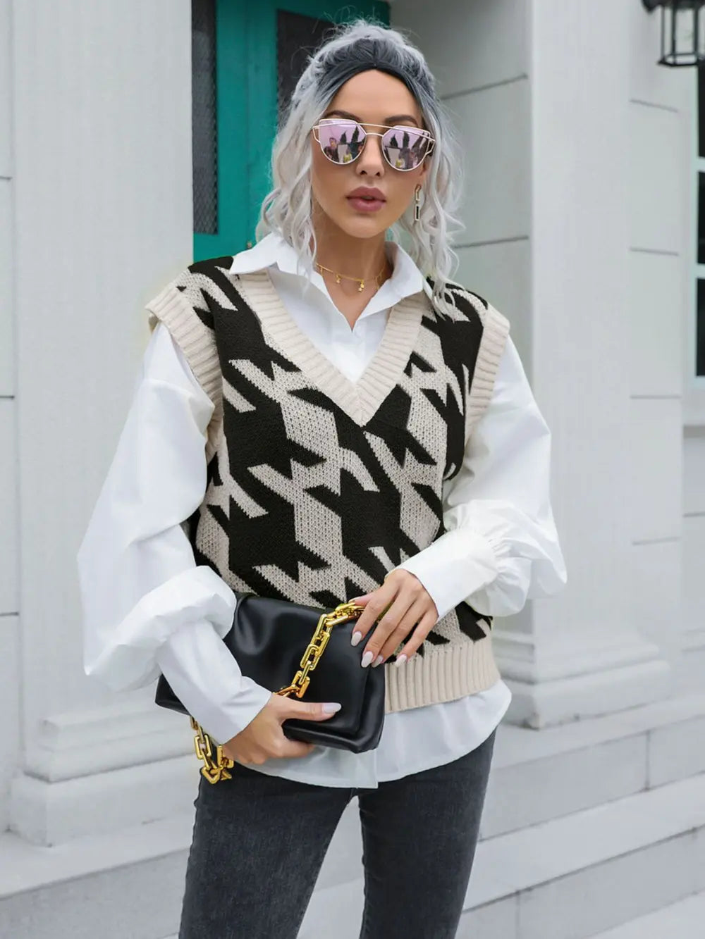 Houndstooth V-Neck Sweater Vest in Black