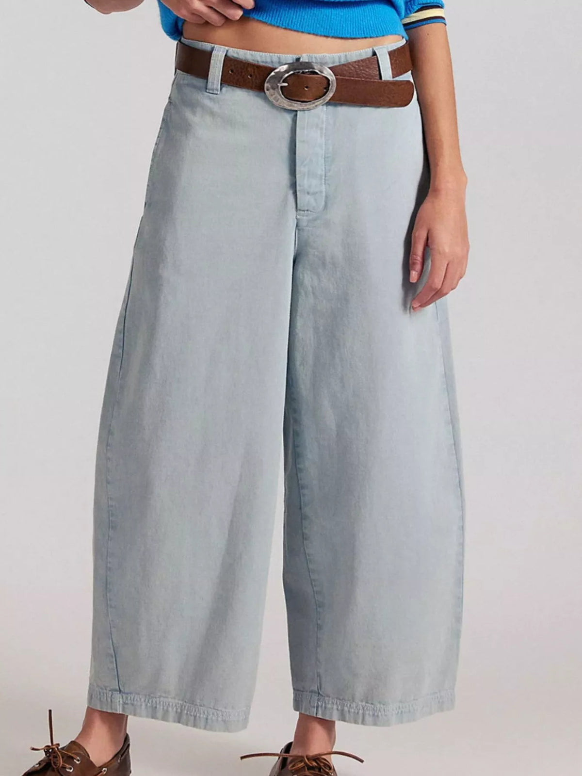 Wide-Leg Cropped Jeans