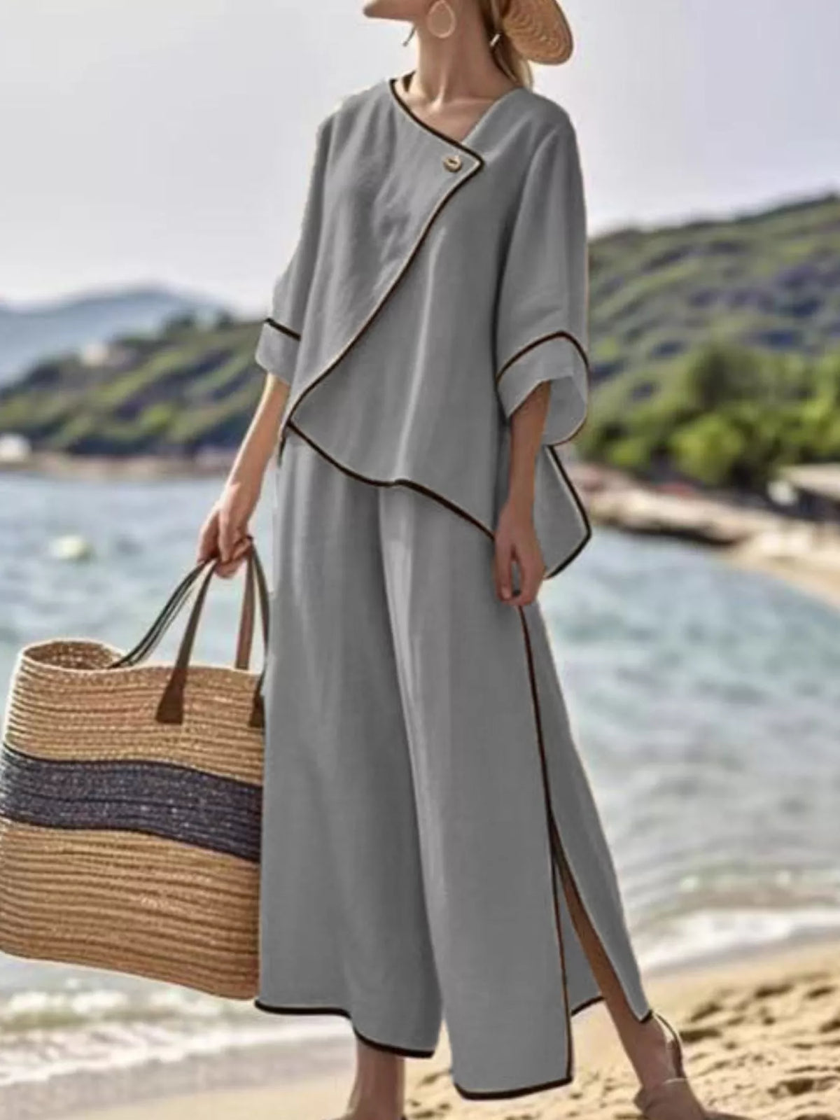 Full Size Contrast Trim Top and Wide Leg Pants Set Plus Size - Lilixa.store