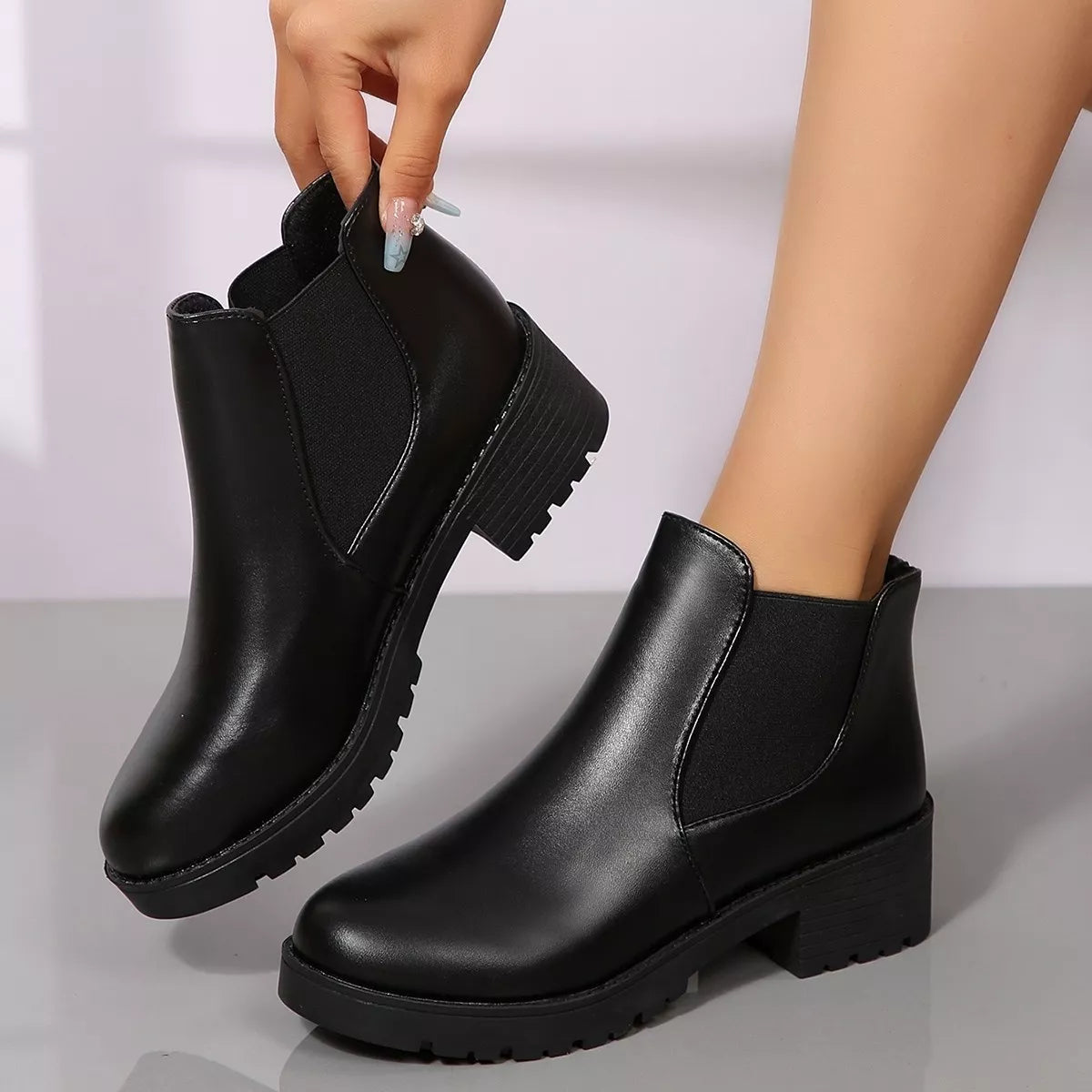 Round Toe Block Heels Boots - Lilixa.store