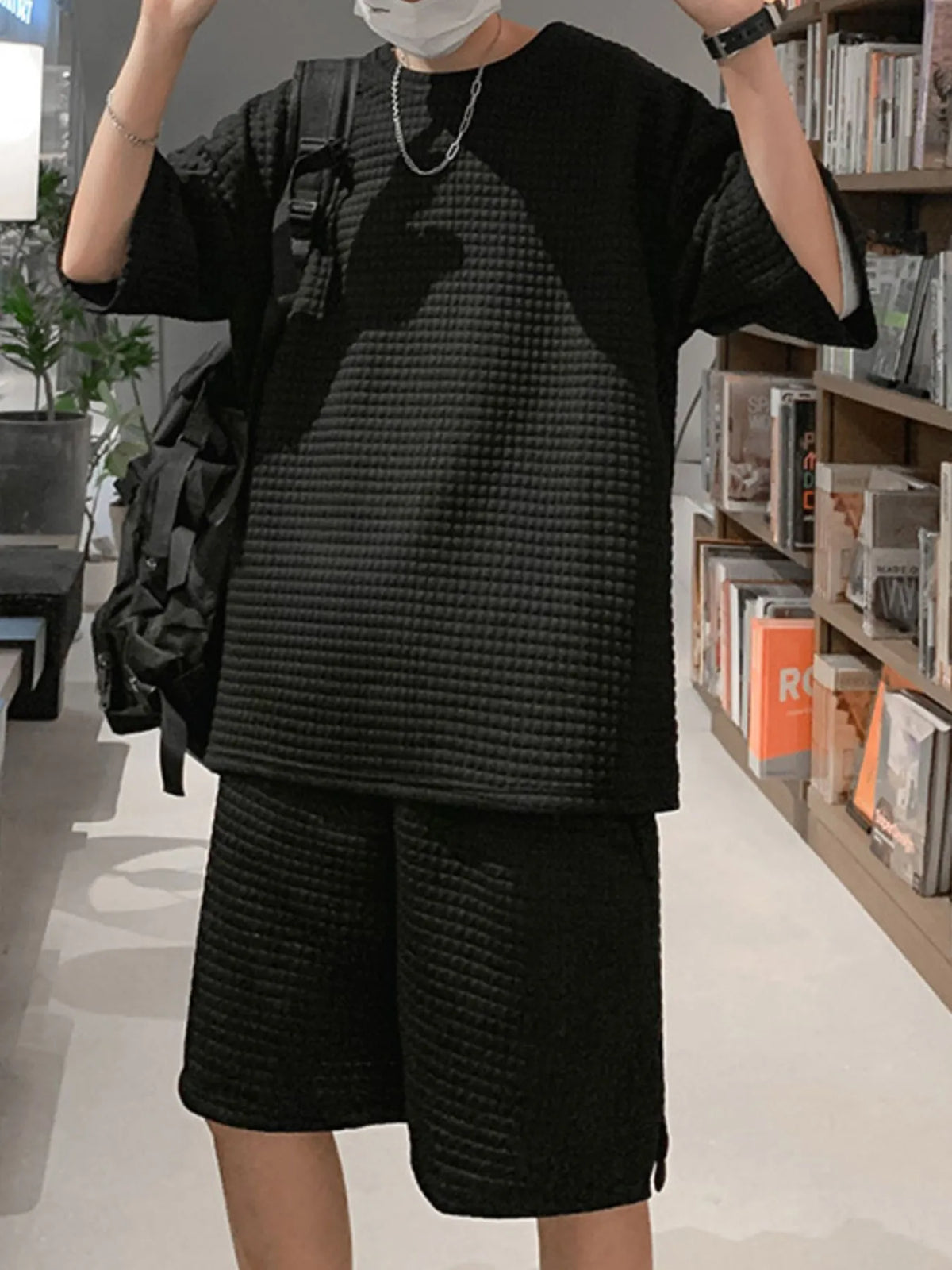 Men's Textured Short Sleeve T-Shirt and Shorts Set, view 2