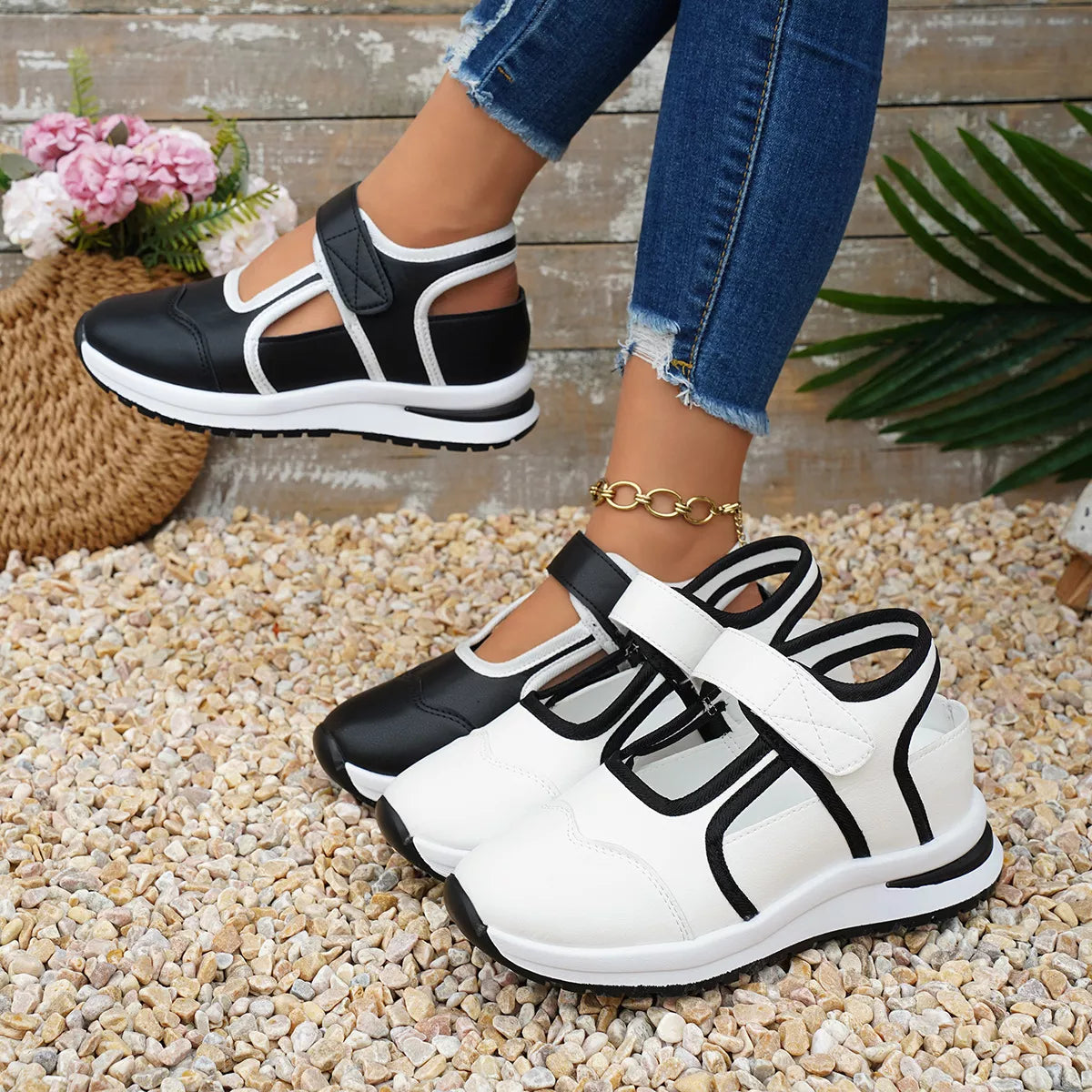 Round Toe Contrast Sneakers - Lilixa.store