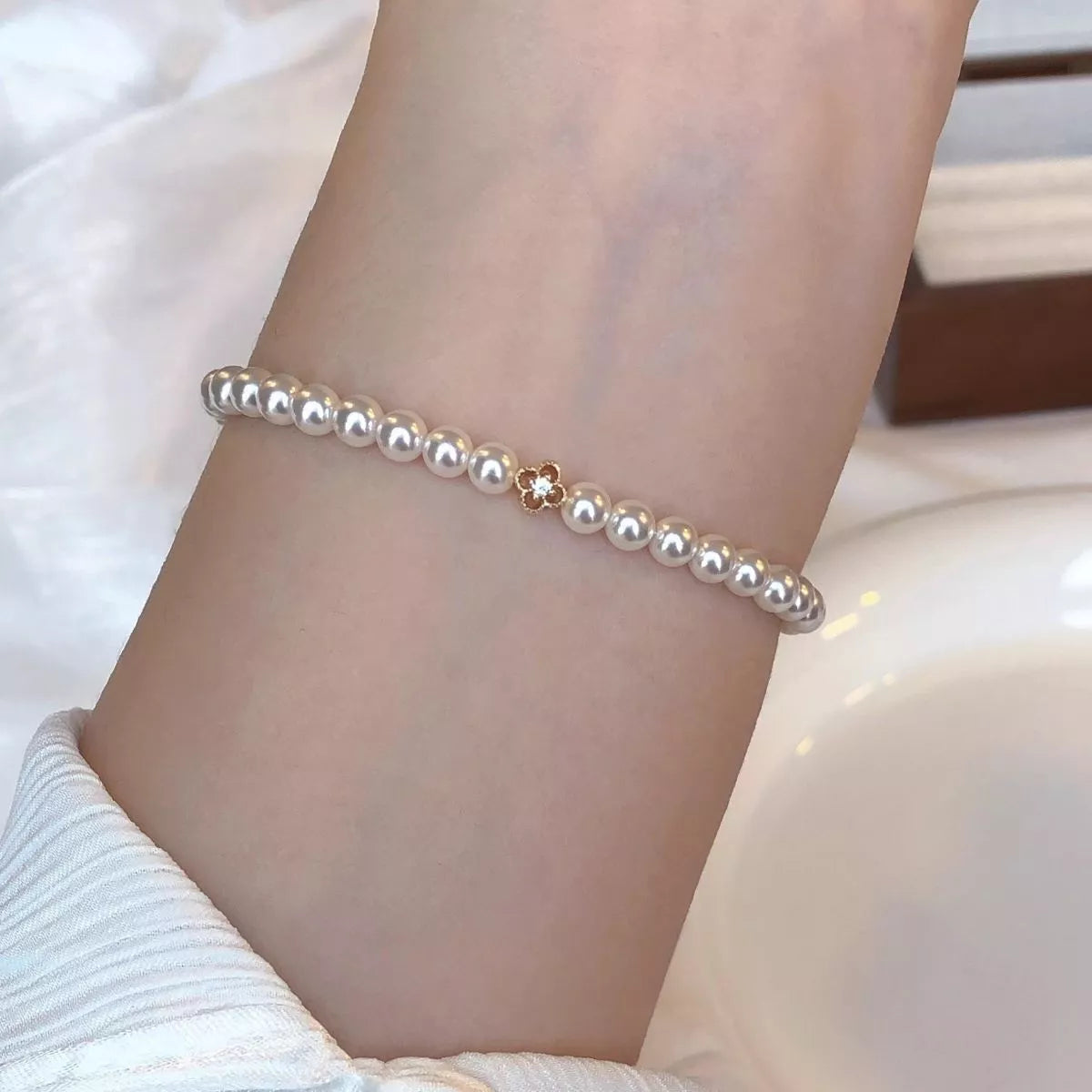 Floral Pearl Beaded Bracelet - Lilixa.store