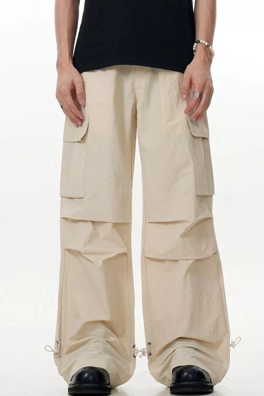 Men's Loose Fit Multi-Pocket Cargo Pants in Apricot