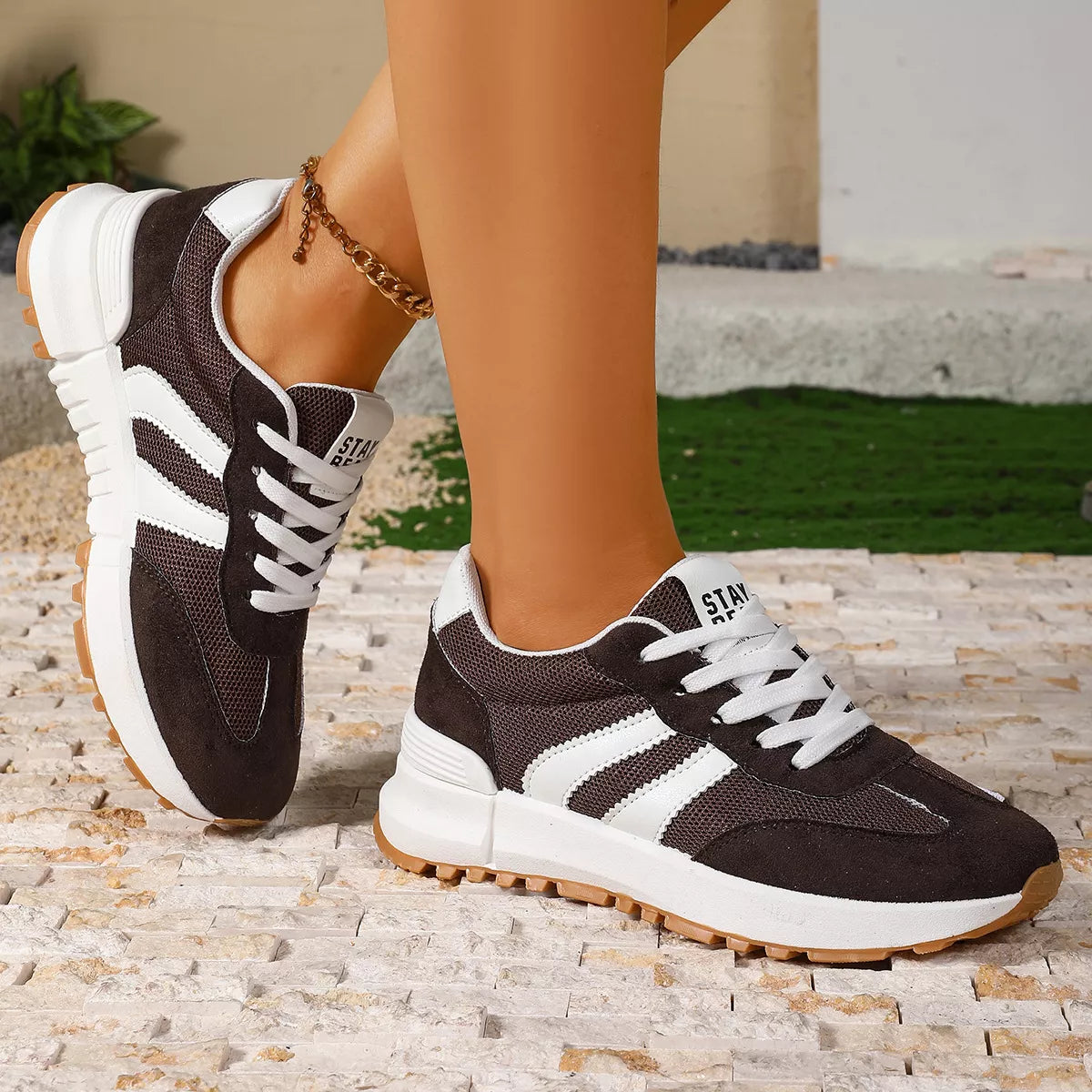 Round Toe Lace Up Sneakers - Lilixa.store