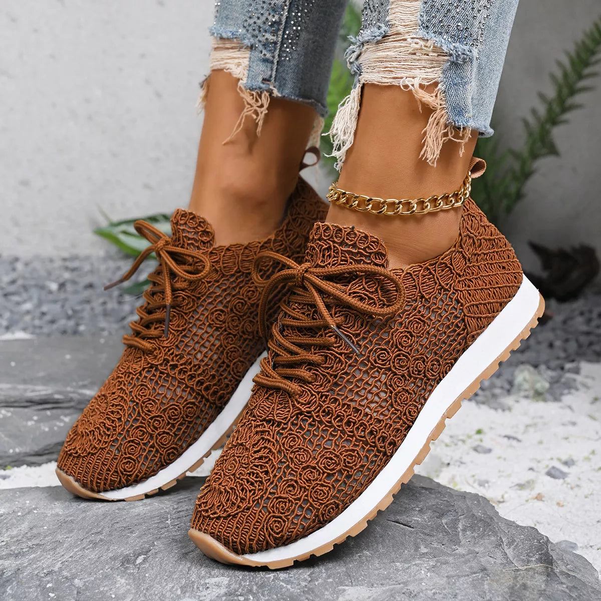 Round Toe Lace Up Sneakers - Lilixa.store