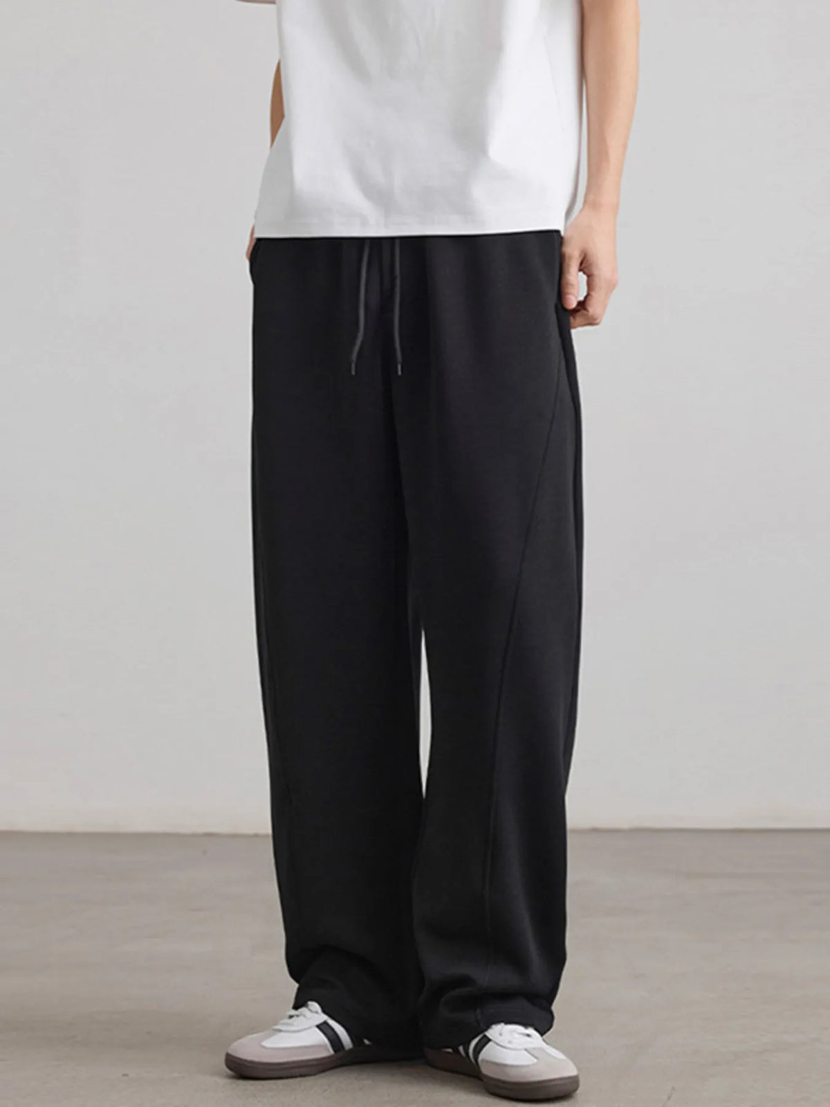 Men's Drawstring Wide Leg Pants in Black