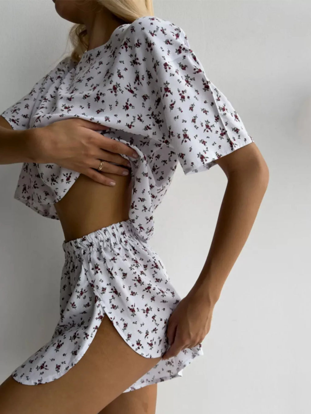Floral Print Relaxed Fit Top and Shorts Lounge Set - Lilixa.store