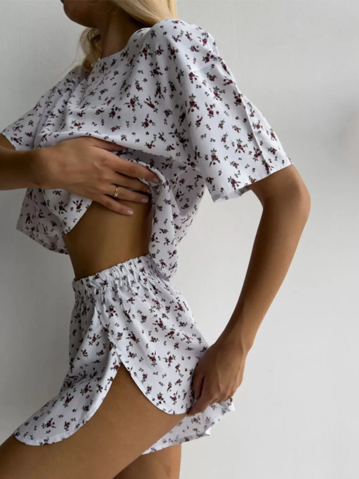 Floral Print Relaxed Fit Top and Shorts Lounge Set - Lilixa.store