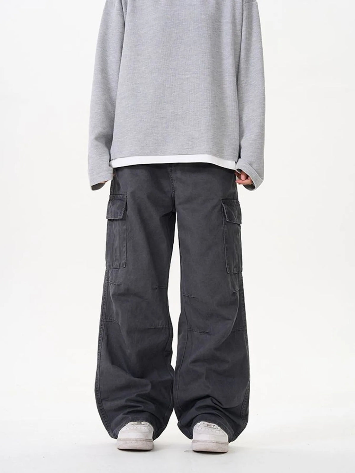 Men's Wide Leg Cargo Pants in Grey