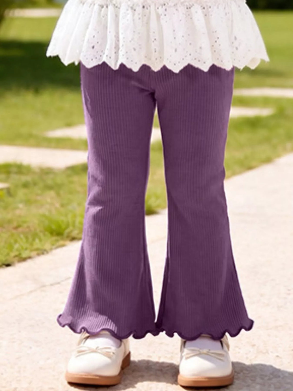 Children's Bow-Embellished Sweatshirt and Flare Pants Set in Dusty Pink, view 4
