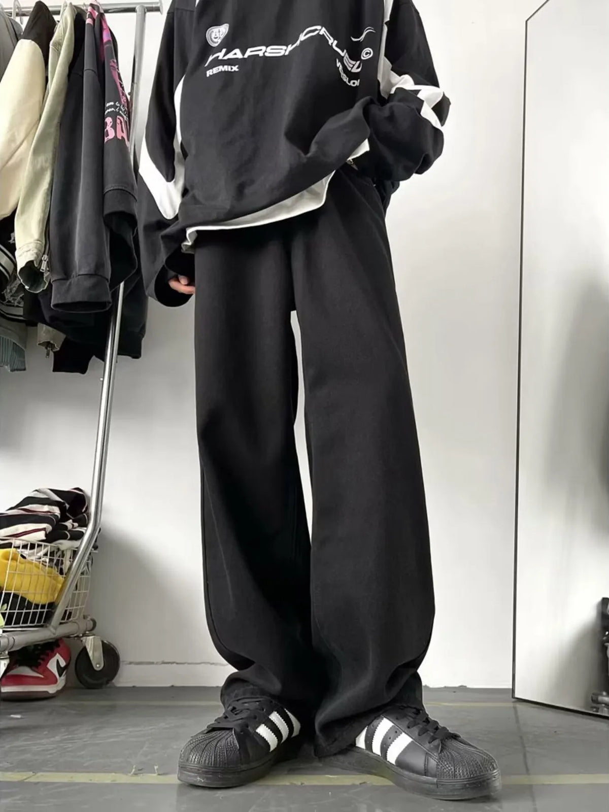 Men's Loose Fit Casual Pants in Black