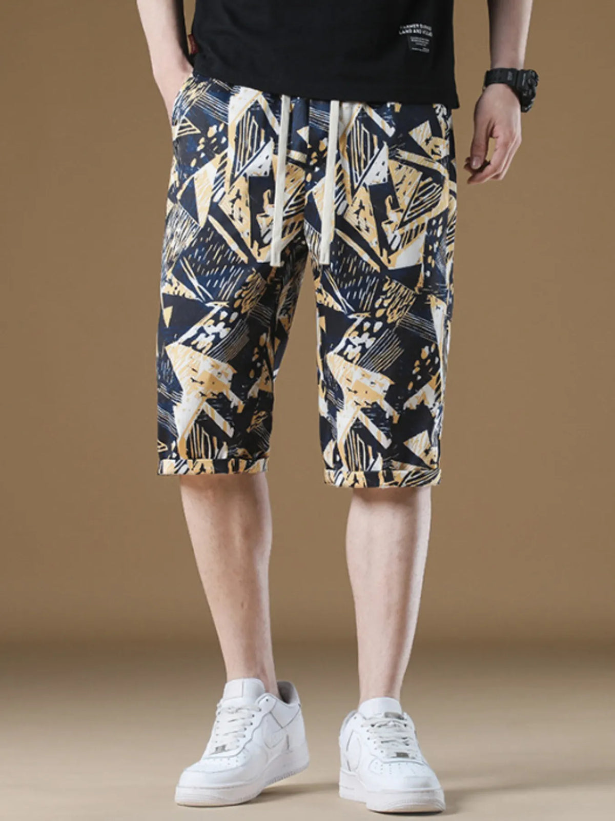 Men's Plus Size Geometric Print Shorts in Black