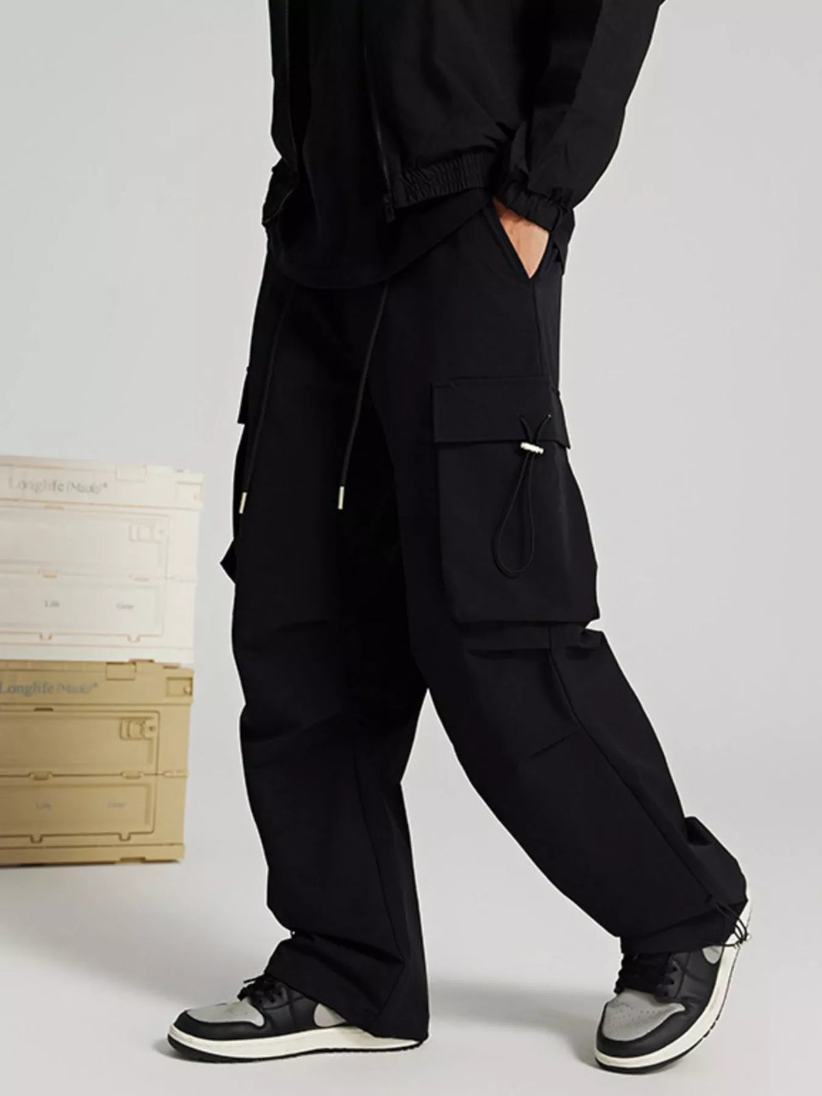 Men's Wide Leg Pants with Cargo Pockets