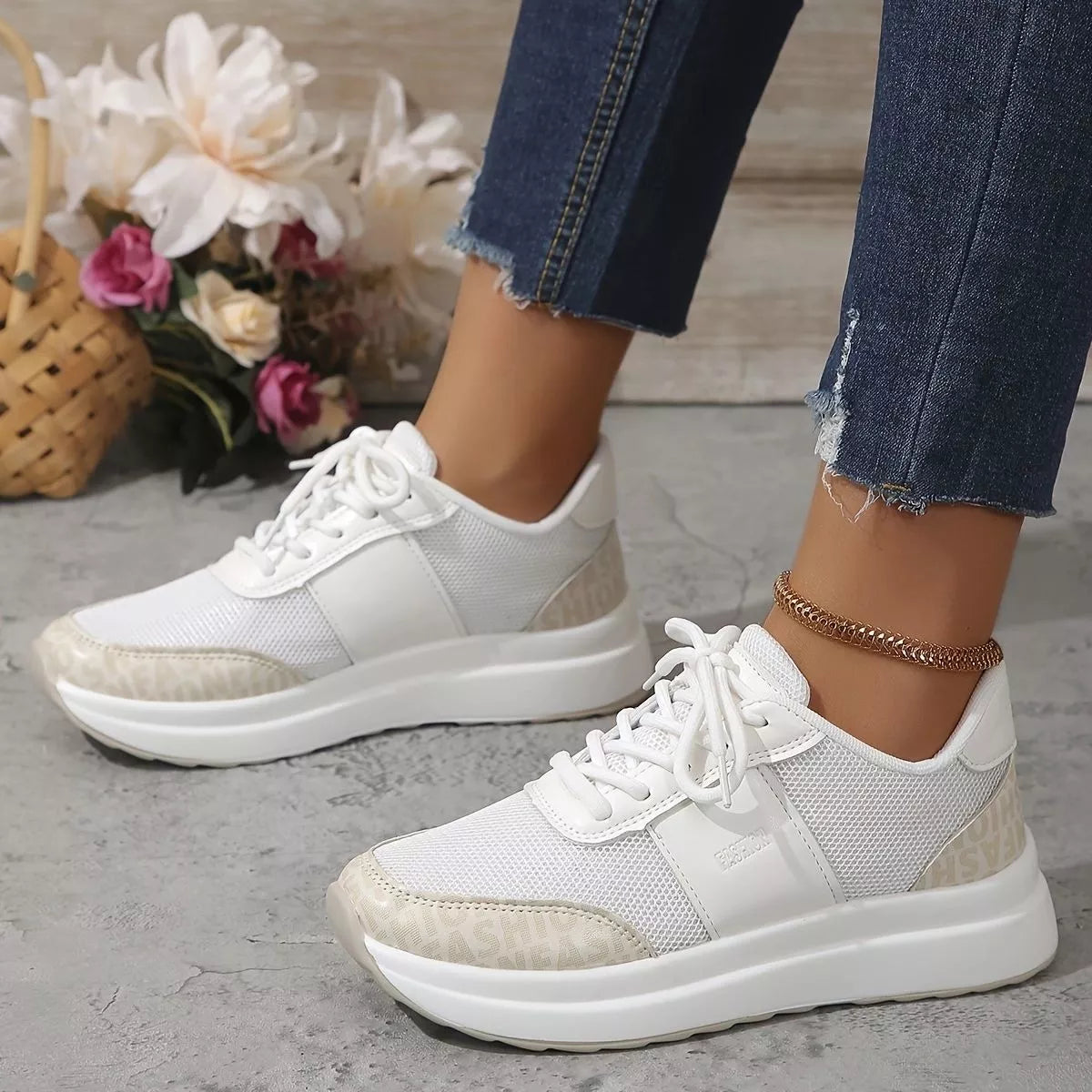 Round Toe Lace Up Sneakers - Lilixa.store