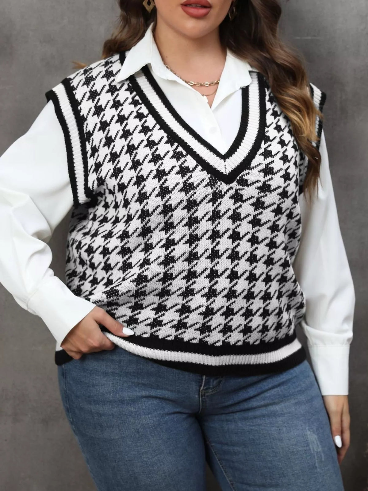 Plus Size Houndstooth V-Neck Knit Sweater Vest - Lilixa.store