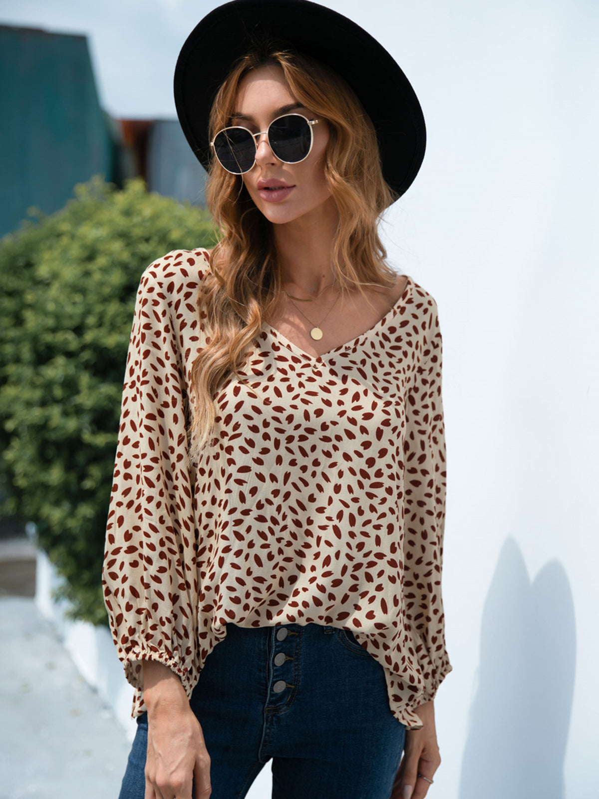 Printed V-Neck Balloon Sleeve Blouse in Beige, view 5