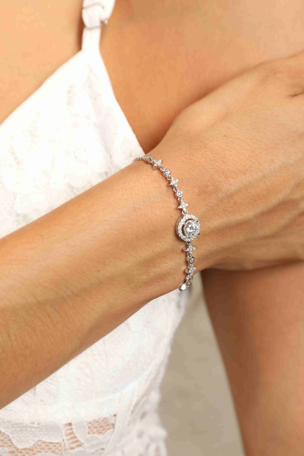 Adored Show You The Way Moissanite Bracelet - Lilixa.store