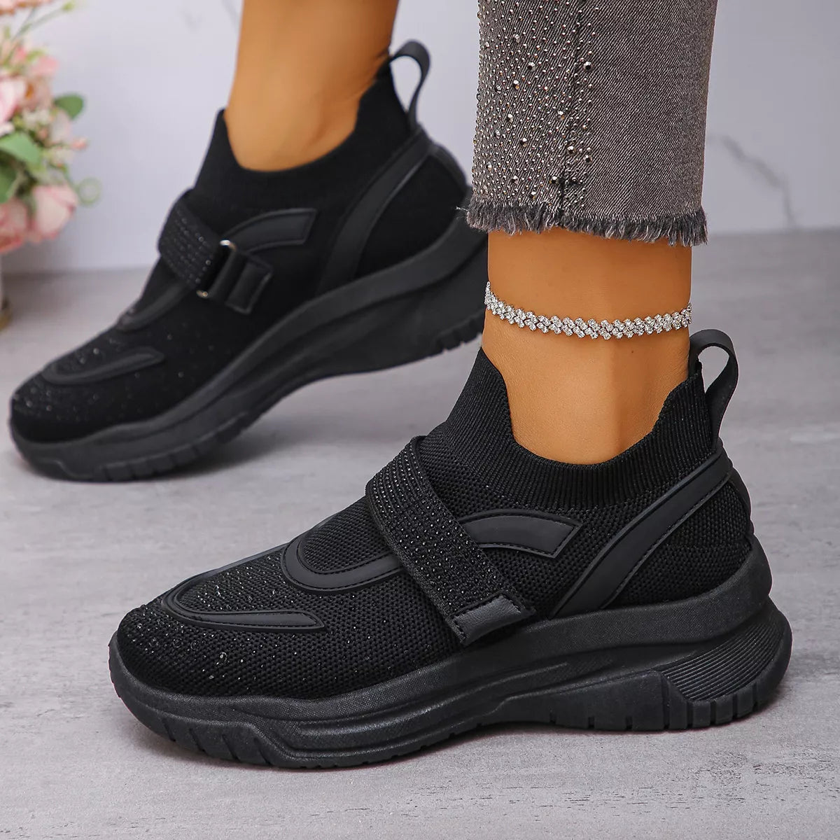 Round Toe Mesh Sneakers - Lilixa.store