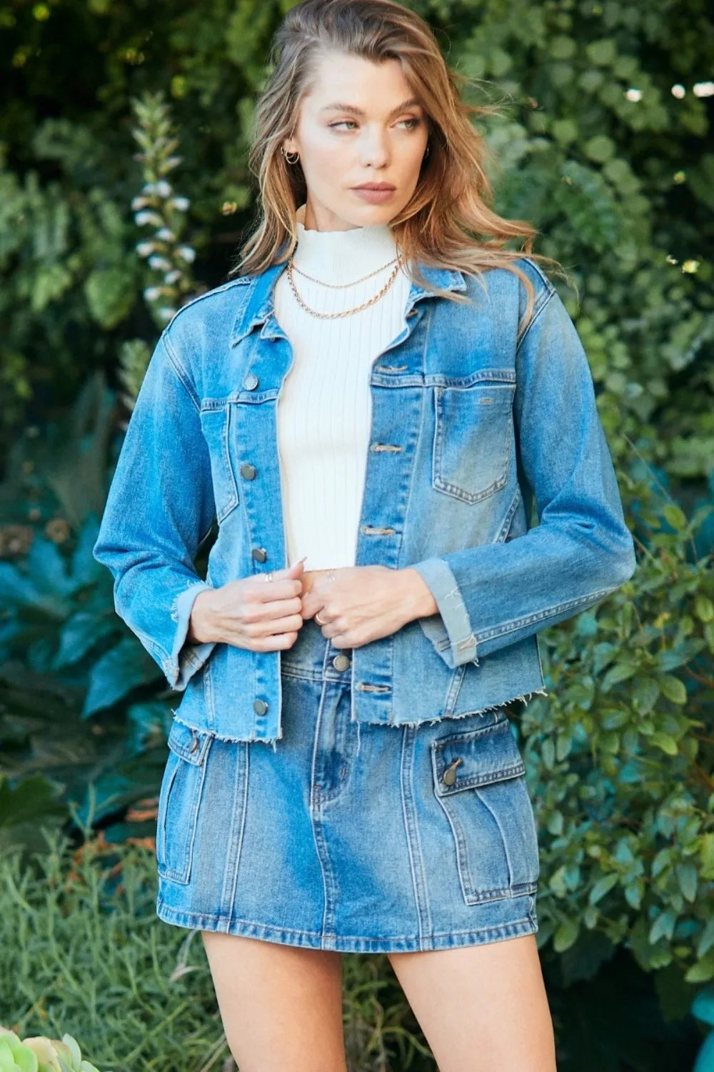 Veveret Button Up Raw Hem Denim Jacket, view 5