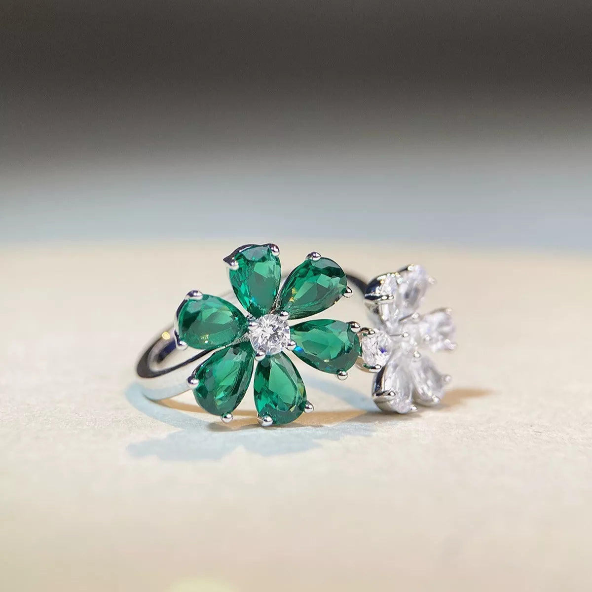 925 Sterling Silver Zircon Flower Ring