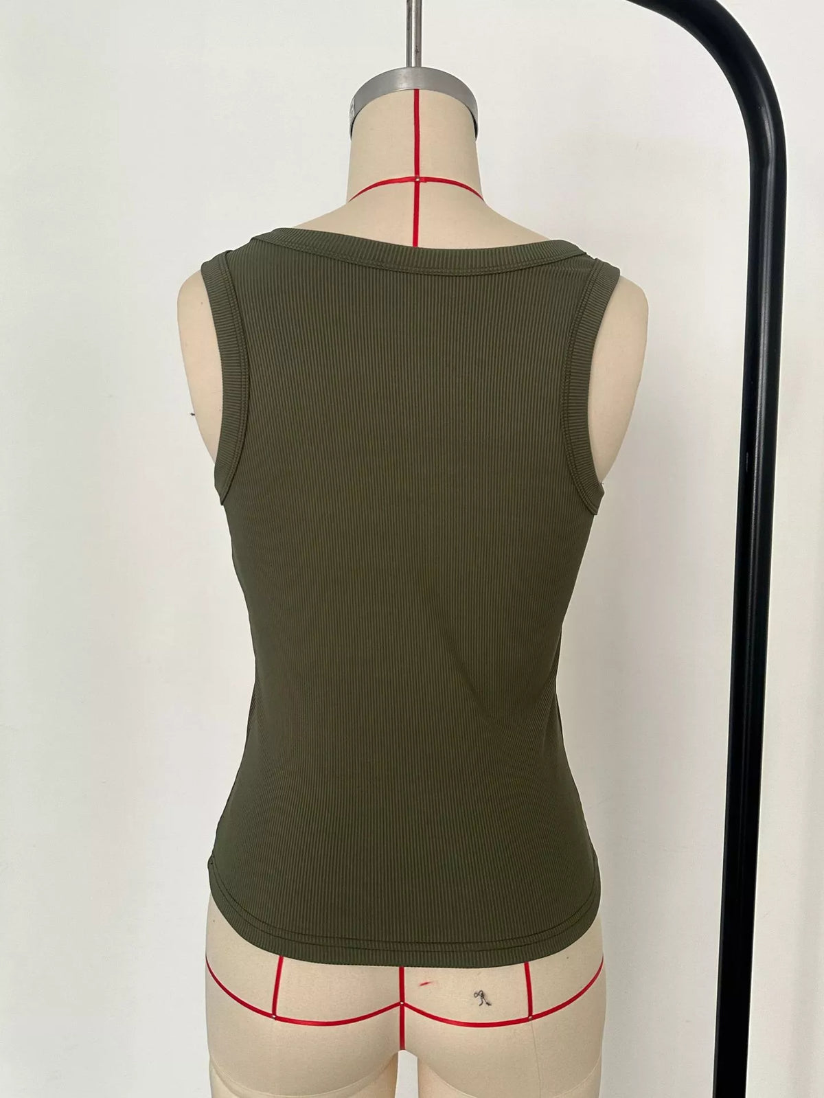 Ribbed Knit Slim Fit Tank - Lilixa.store