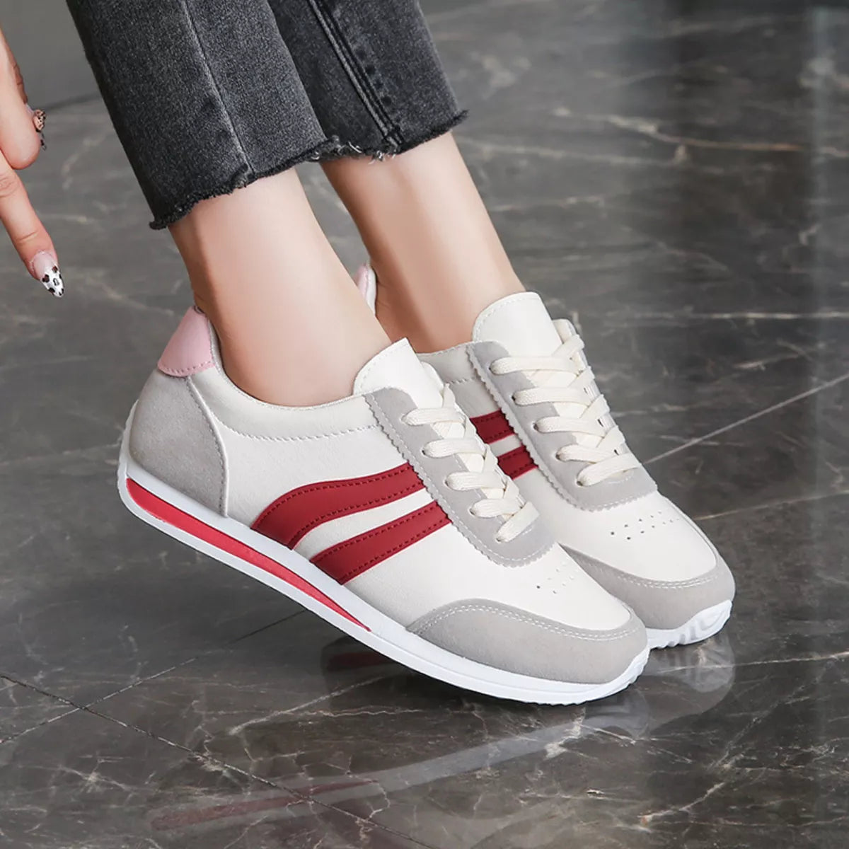Round Toe Lace Up Sneakers - Lilixa.store