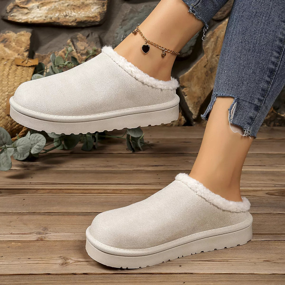 Plush Lined Round Toe Slippers - Lilixa.store