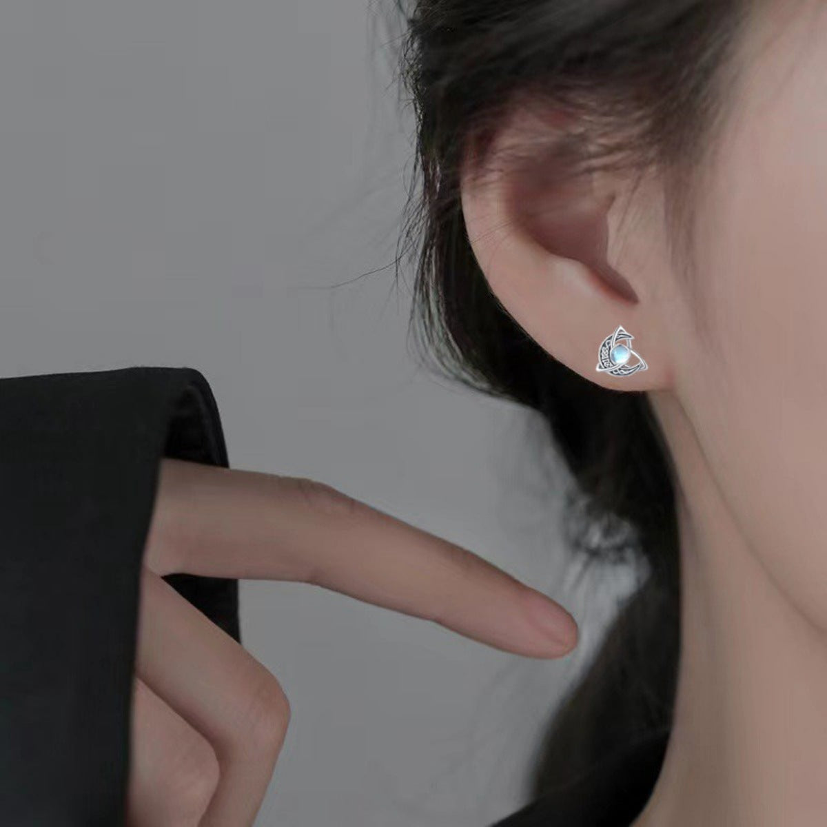Moonstone Stud Earrings - Lilixa.store