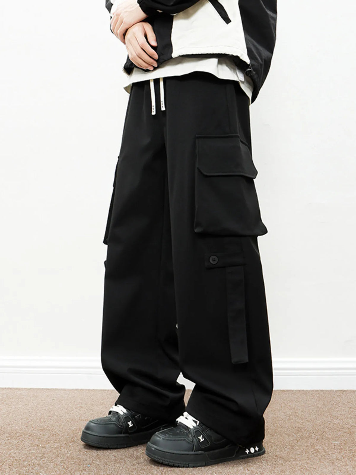 Men's Plus Size Loose Fit Cargo Pants with Drawstring in Black