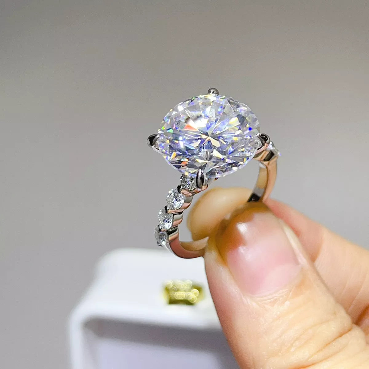 10 Carat Moissanite 925 Sterling Silver Ring - Lilixa.store