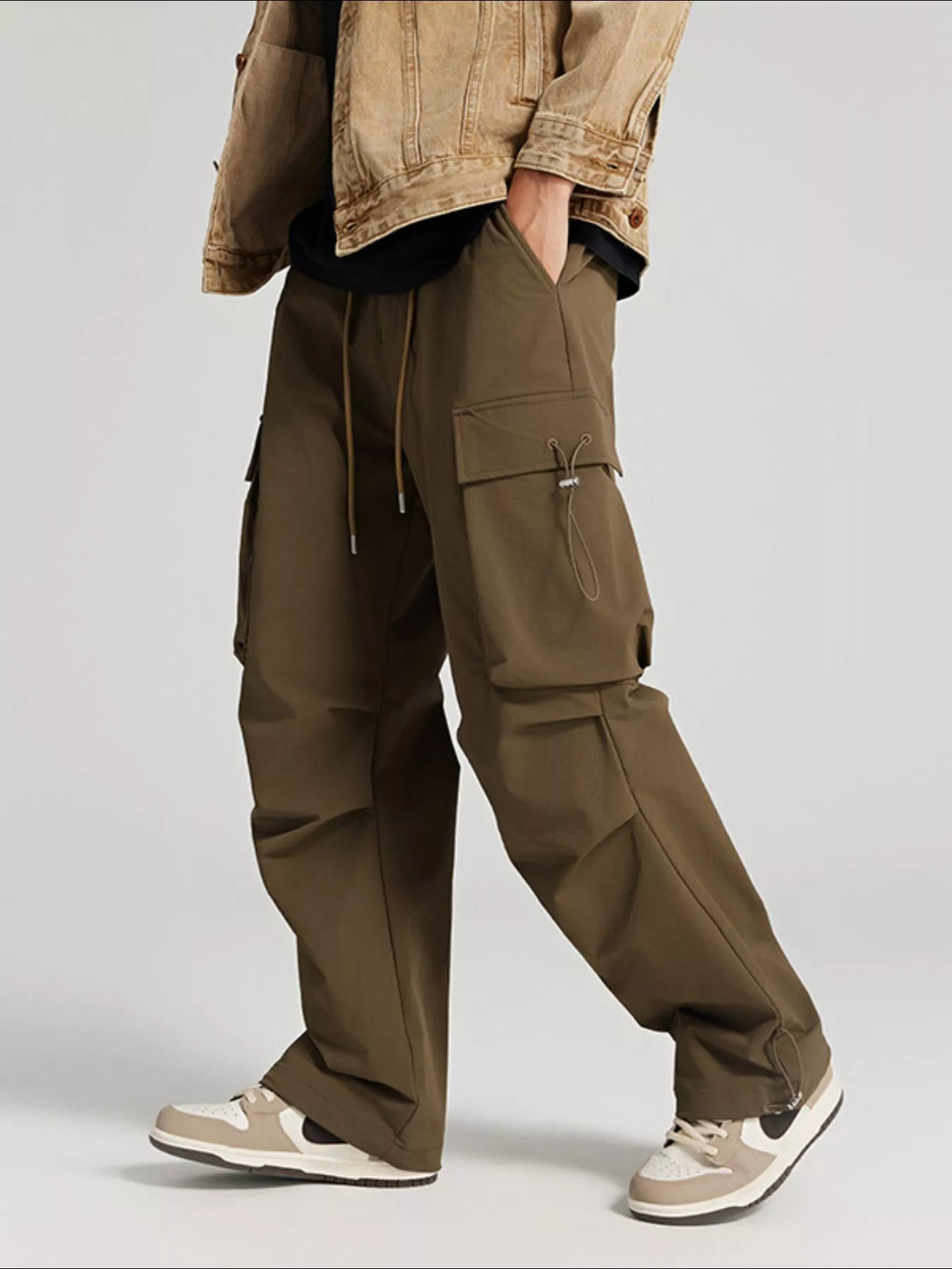 Men's Wide Leg Pants with Cargo Pockets in Khaki