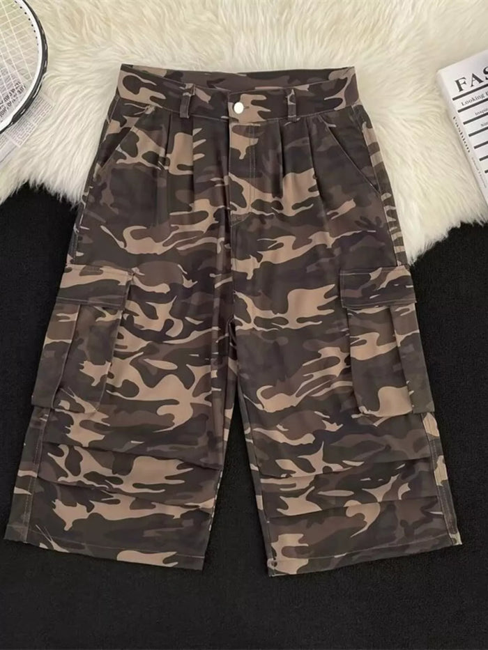 Men's Camouflage Cargo Shorts with Multiple Pockets in Camouflage Color