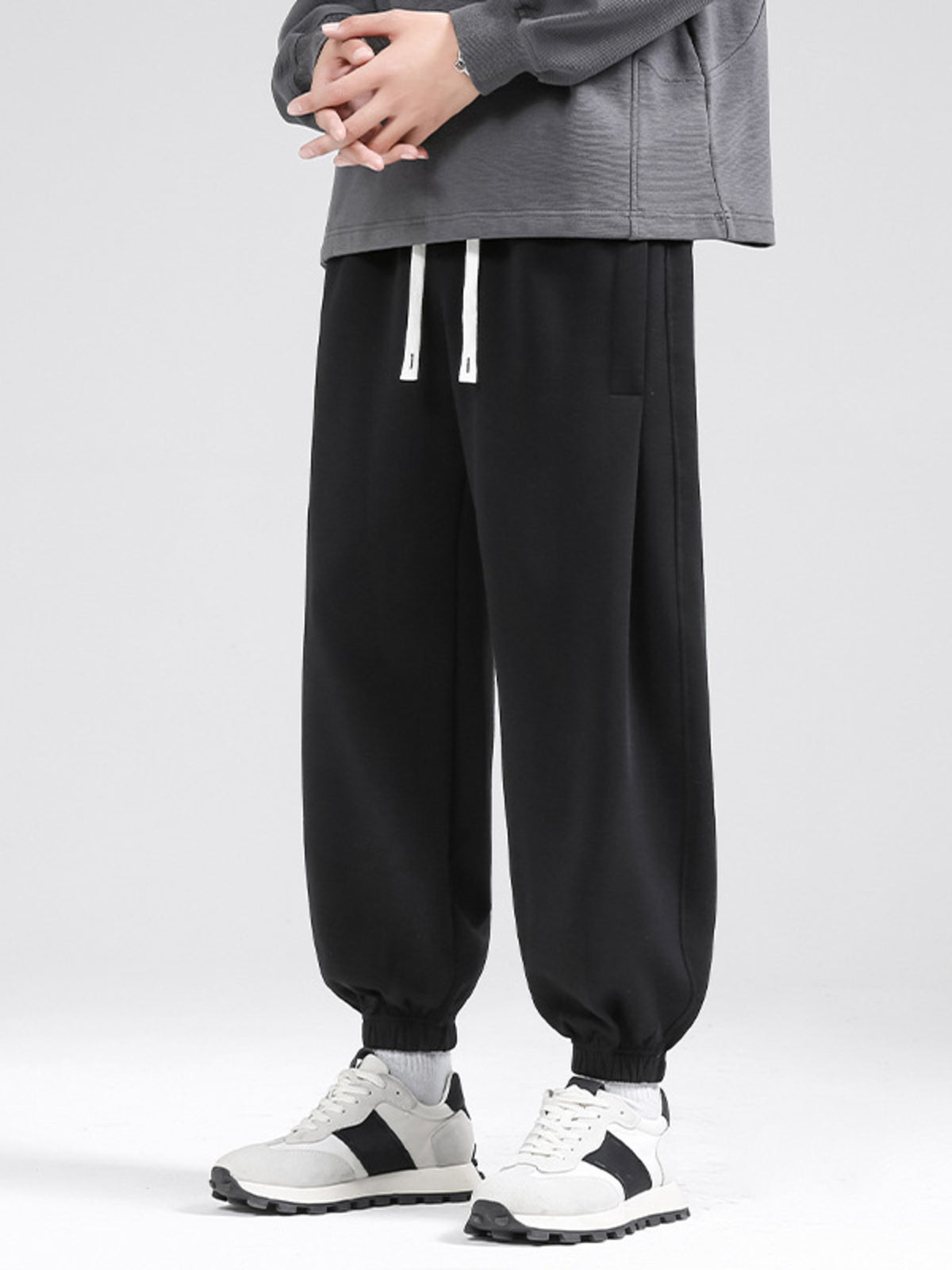 Men's Plus Size Drawstring Loose Fit Joggers in Black