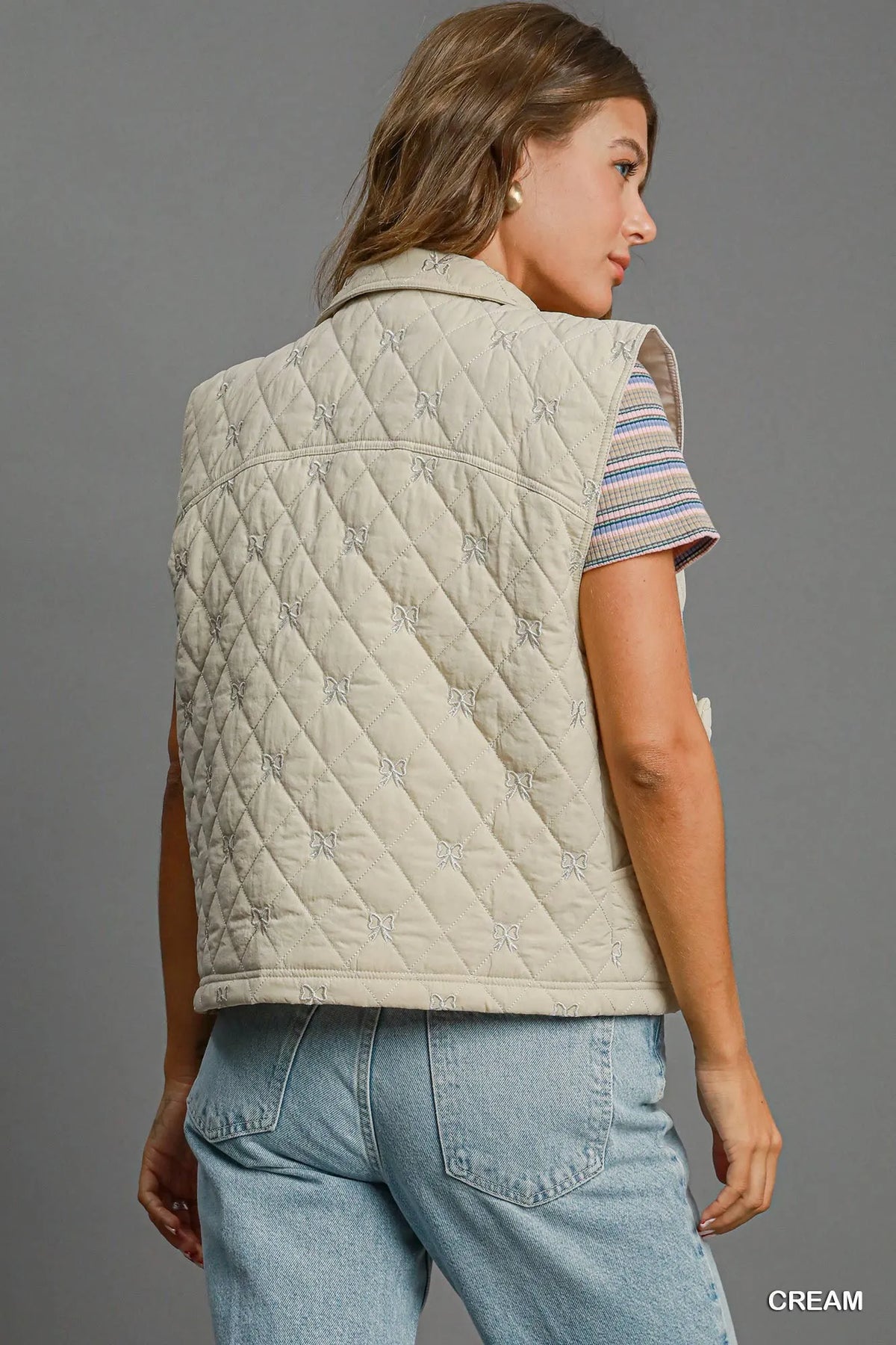 Umgee Sleeveless Quilted Vest with Bow Details in Cream, view 3