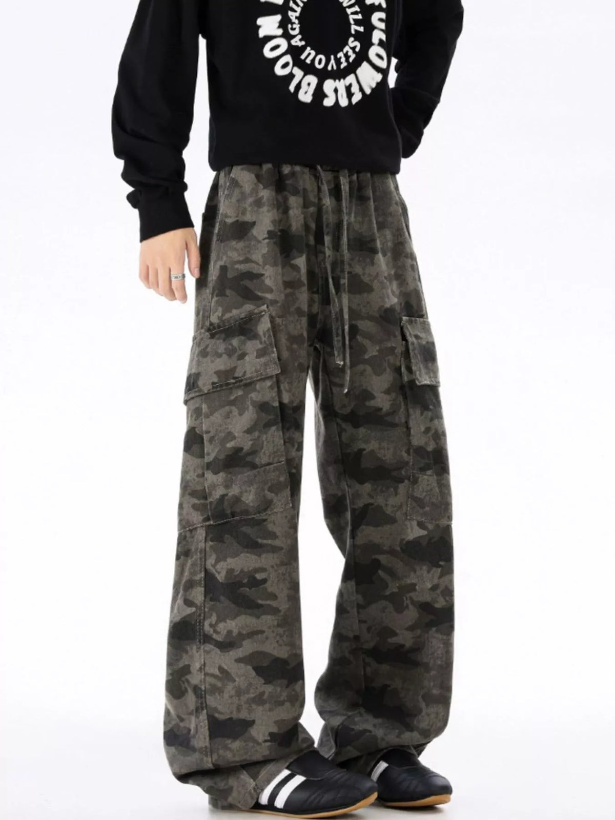 Men's Plus Size Camouflage Wide Leg Pants in Green Camouflage, view 3
