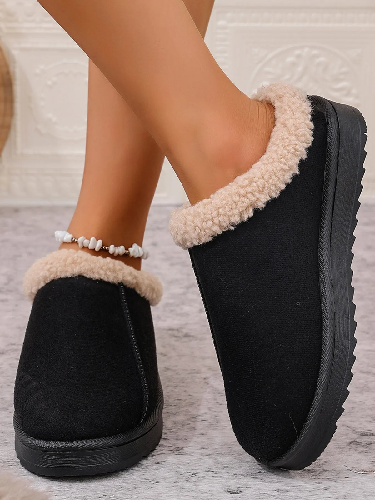 Cozy Faux Fur Lined Slippers - Lilixa.store