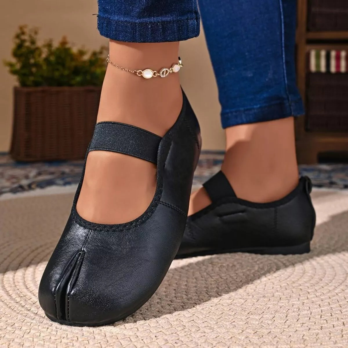 Split-Toe Slip-Ons - Lilixa.store
