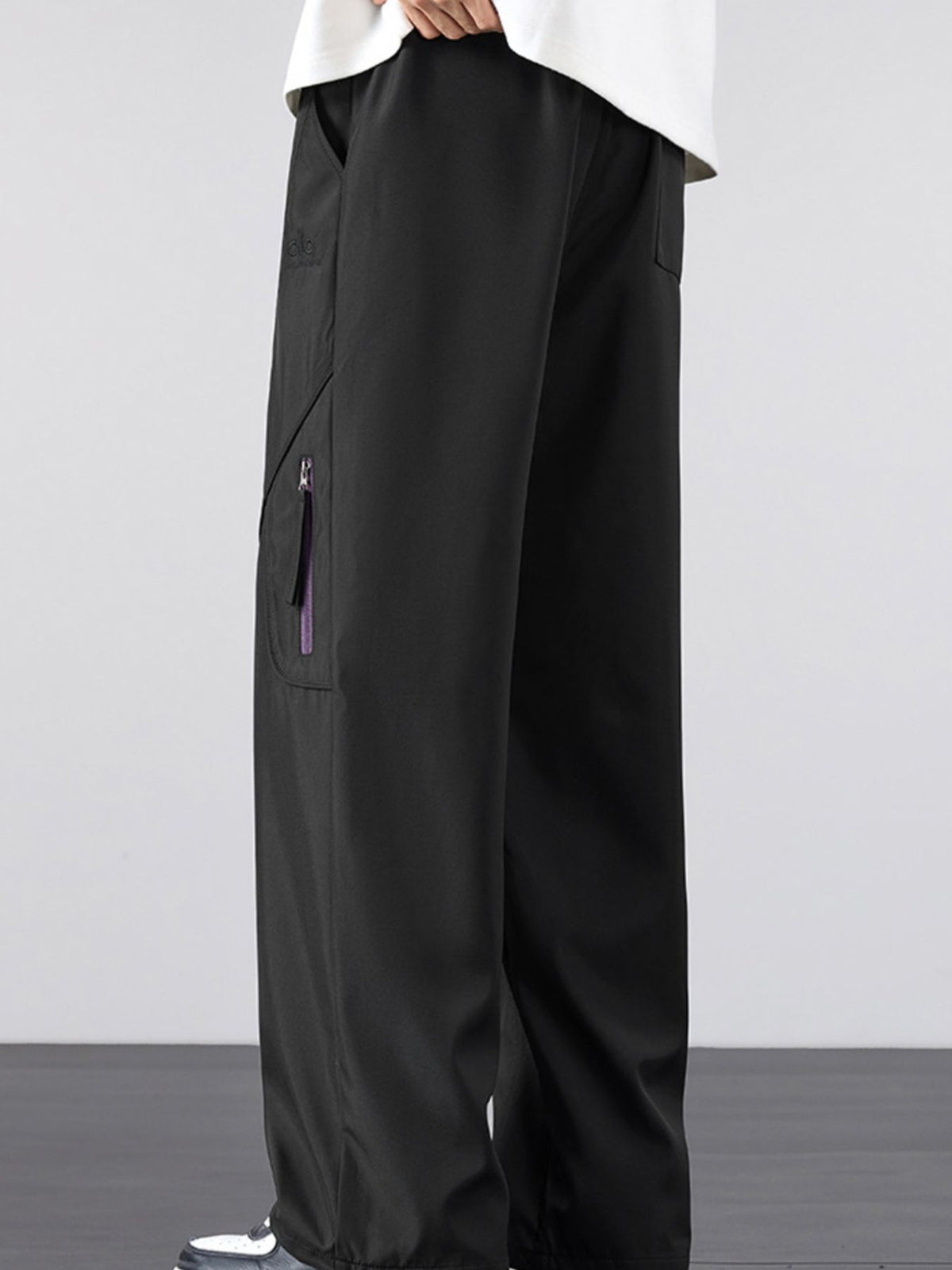 Men's Plus Size Loose Fit Cargo Pants with Zipper Pocket, view 3